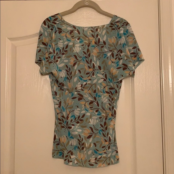 Flowered top - Picture 2 of 4